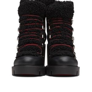 *** LOUBOUTIN Brand new, never worn, in box, receipts, dust bag